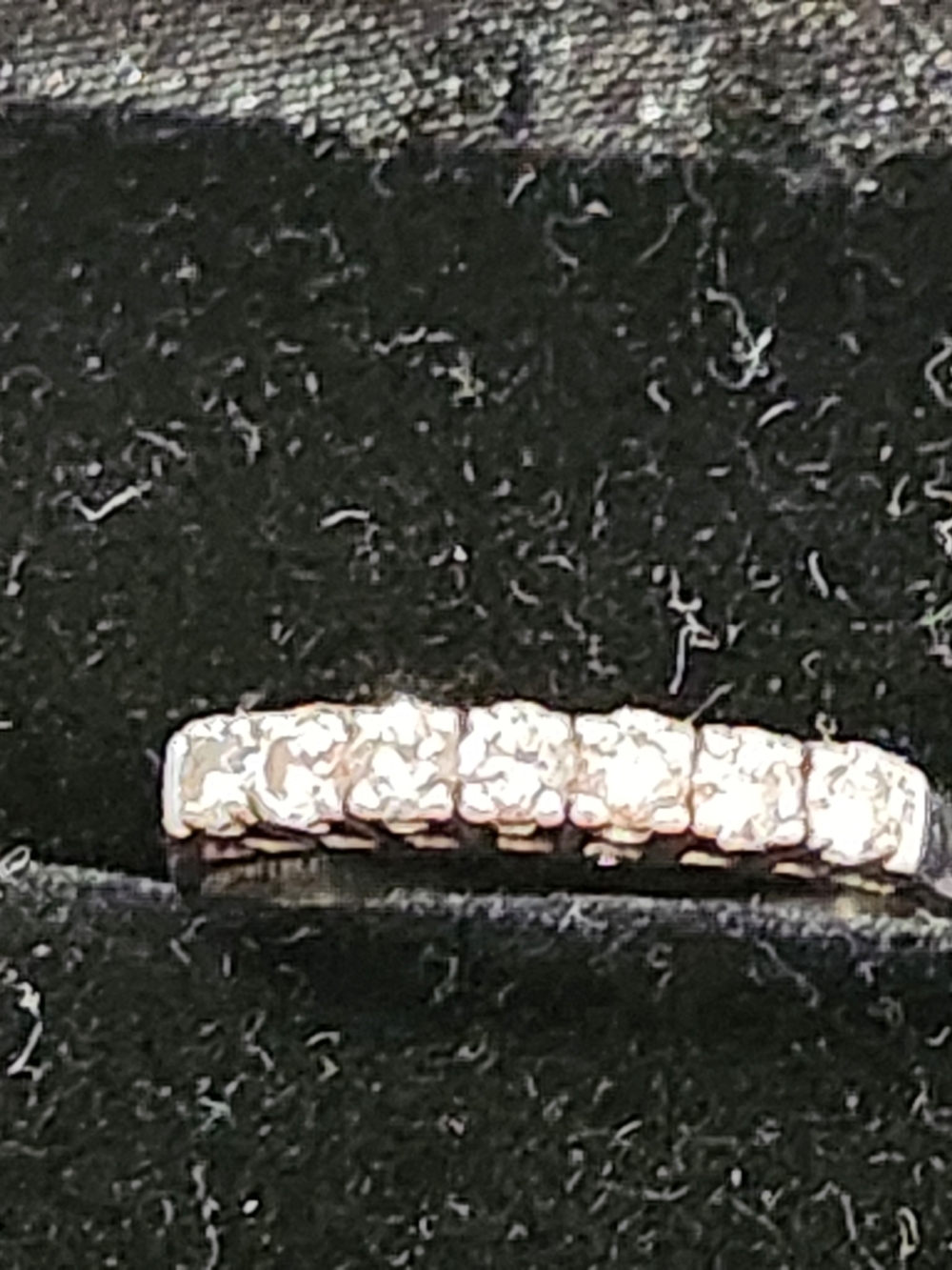 DIAMOND RING - Picture 6 of 11